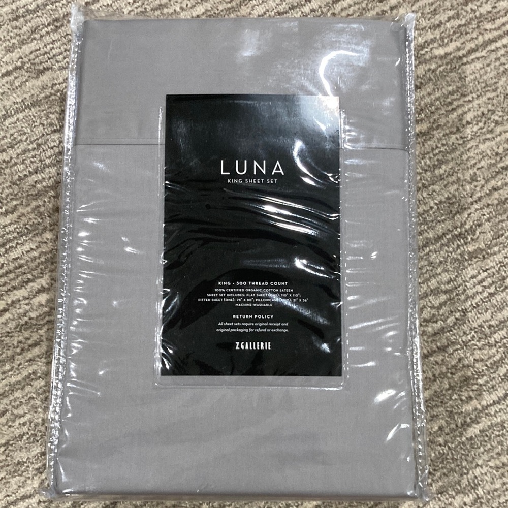 ZGALLERIE luna silver King sheet set- Brand new in packaging